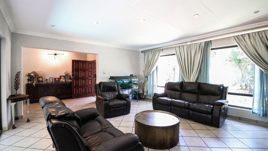 4 Bedroom Property for Sale in Safari Gardens North West